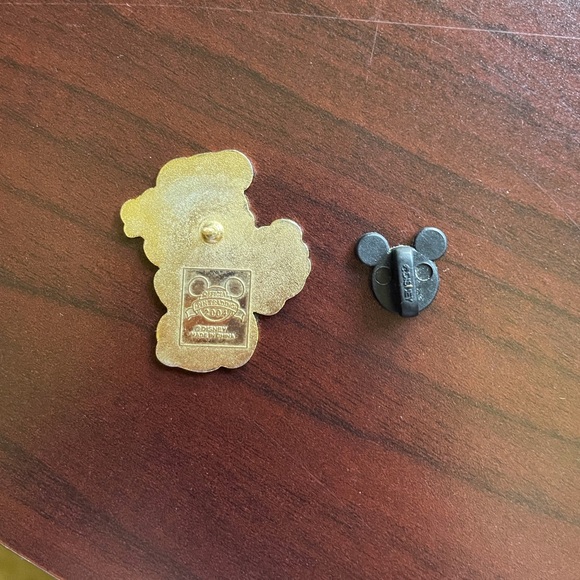 Disney Trading Pin 2004  Nurse Minnie Mouse - Picture 4 of 4